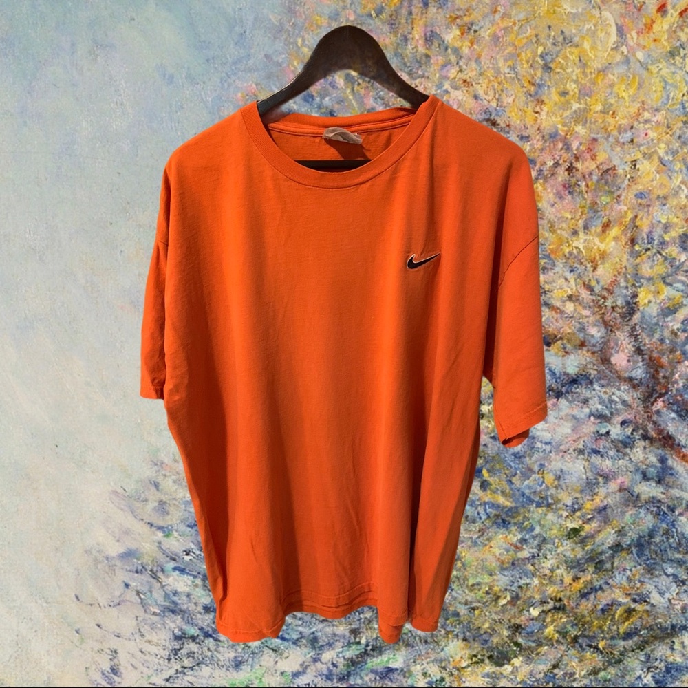 VINTAGE RED TAG NIKE T SHIRT